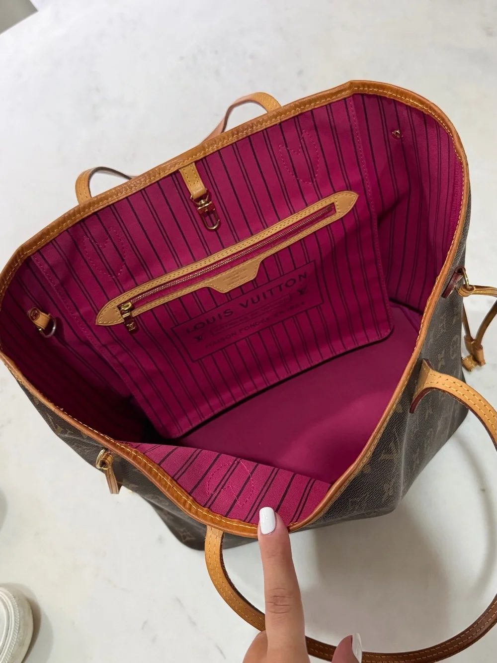 Louis Vuitton Neverfull MM Monogram Tote in Brown and Tan